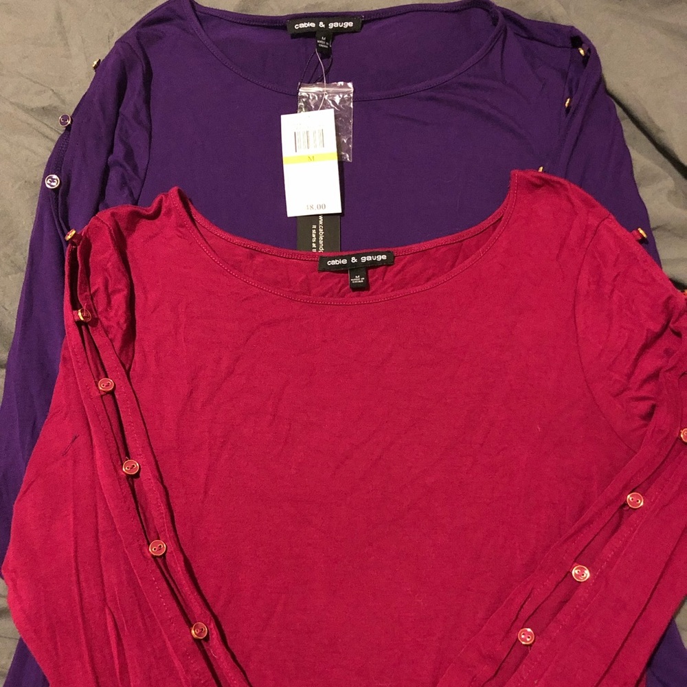 Set of 2 Cable&Gauge blouses size medium